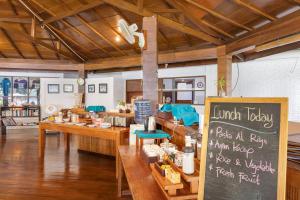 RestaurantAtBreakfast